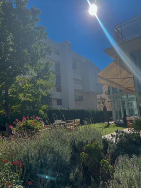 Eco-Apartments La Marineda Roses Eksteriør bilde